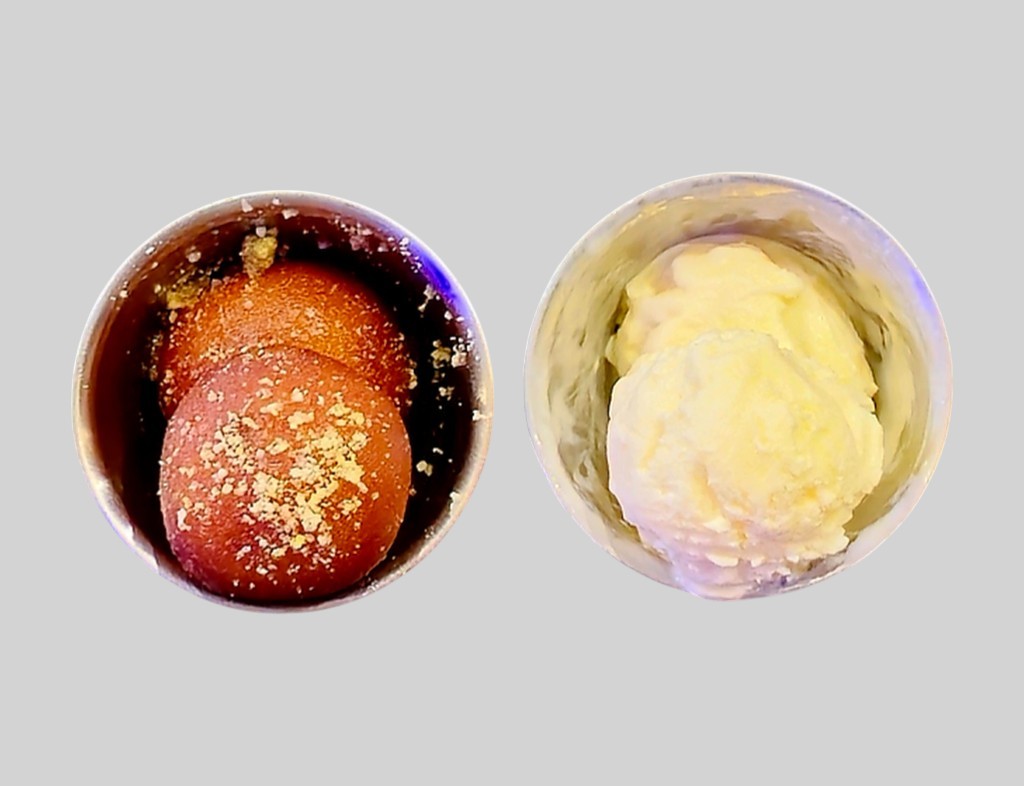 Gulab Jamun With Ice Cream